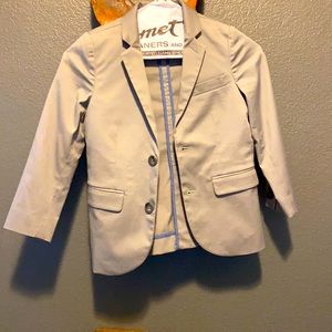 J. Crew Boys Crewcuts suit in EUC